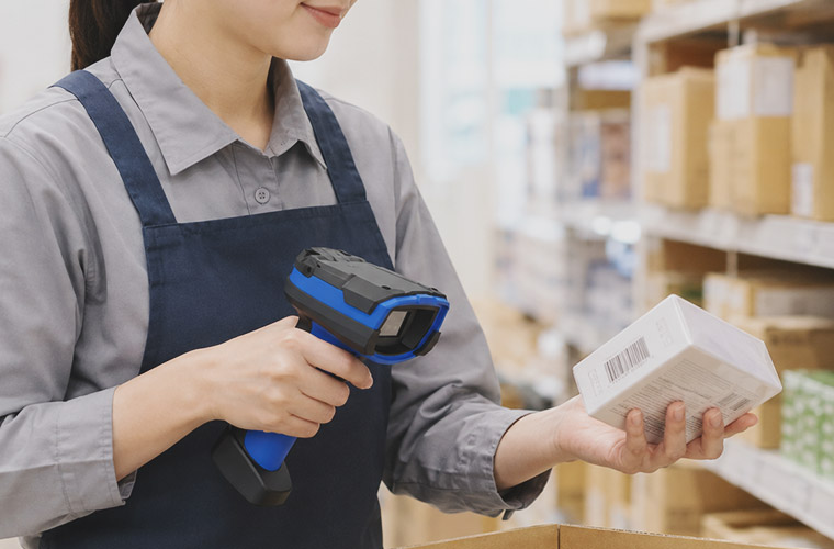 BD-8140BTで商品バーコードを読み取る店舗の在庫管理